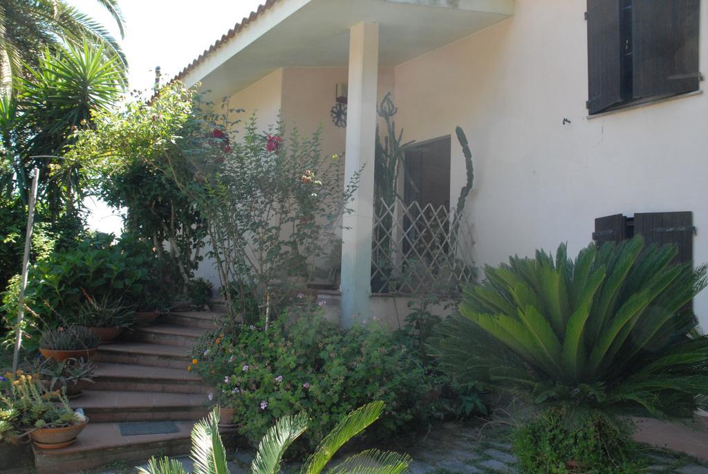 B&B Fra E Fe Arborea Esterno foto