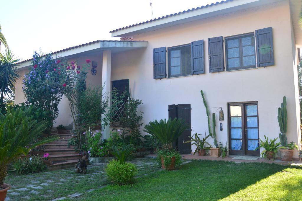 B&B Fra E Fe Arborea Esterno foto