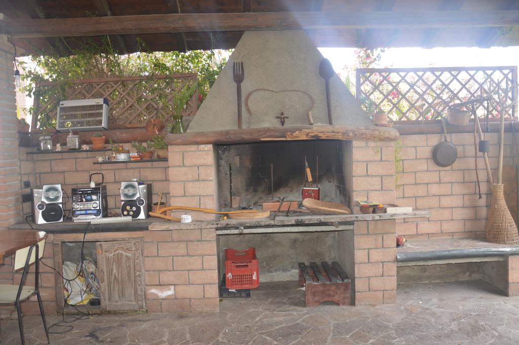 B&B Fra E Fe Arborea Esterno foto