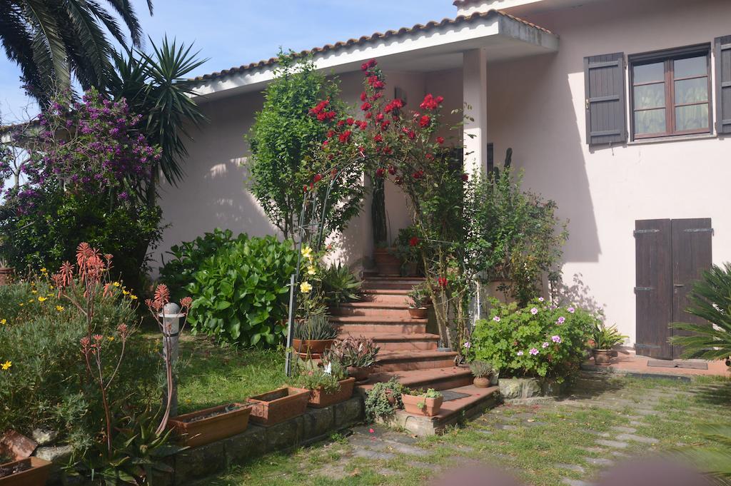 B&B Fra E Fe Arborea Esterno foto
