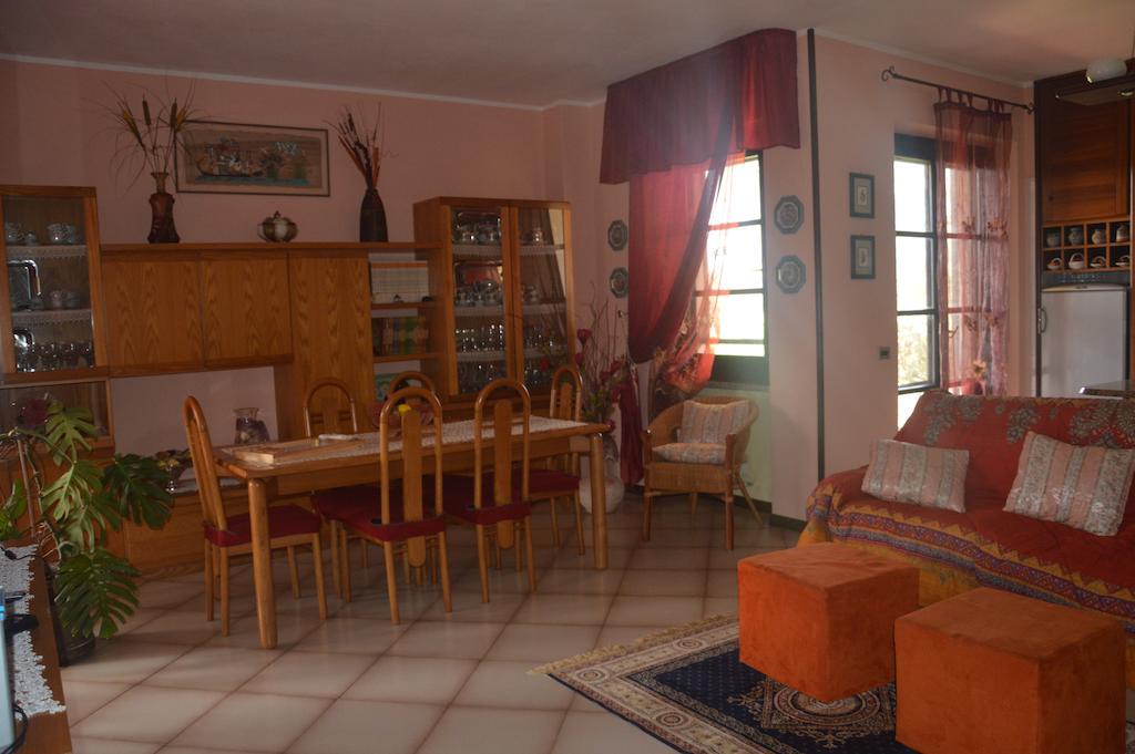 B&B Fra E Fe Arborea Esterno foto